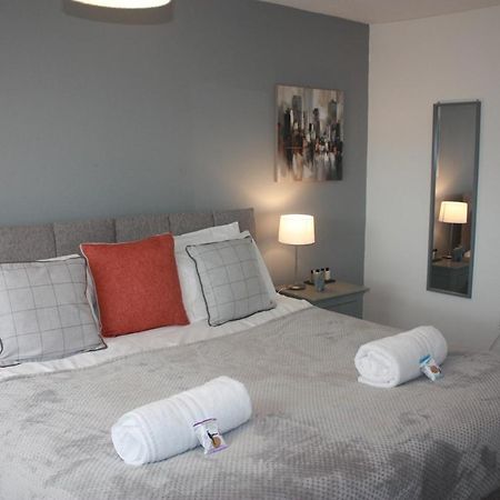 Вилла Berwicks House - Nec & Airport - Stylish 3-Bed House With Garden Бирмингем Экстерьер фото