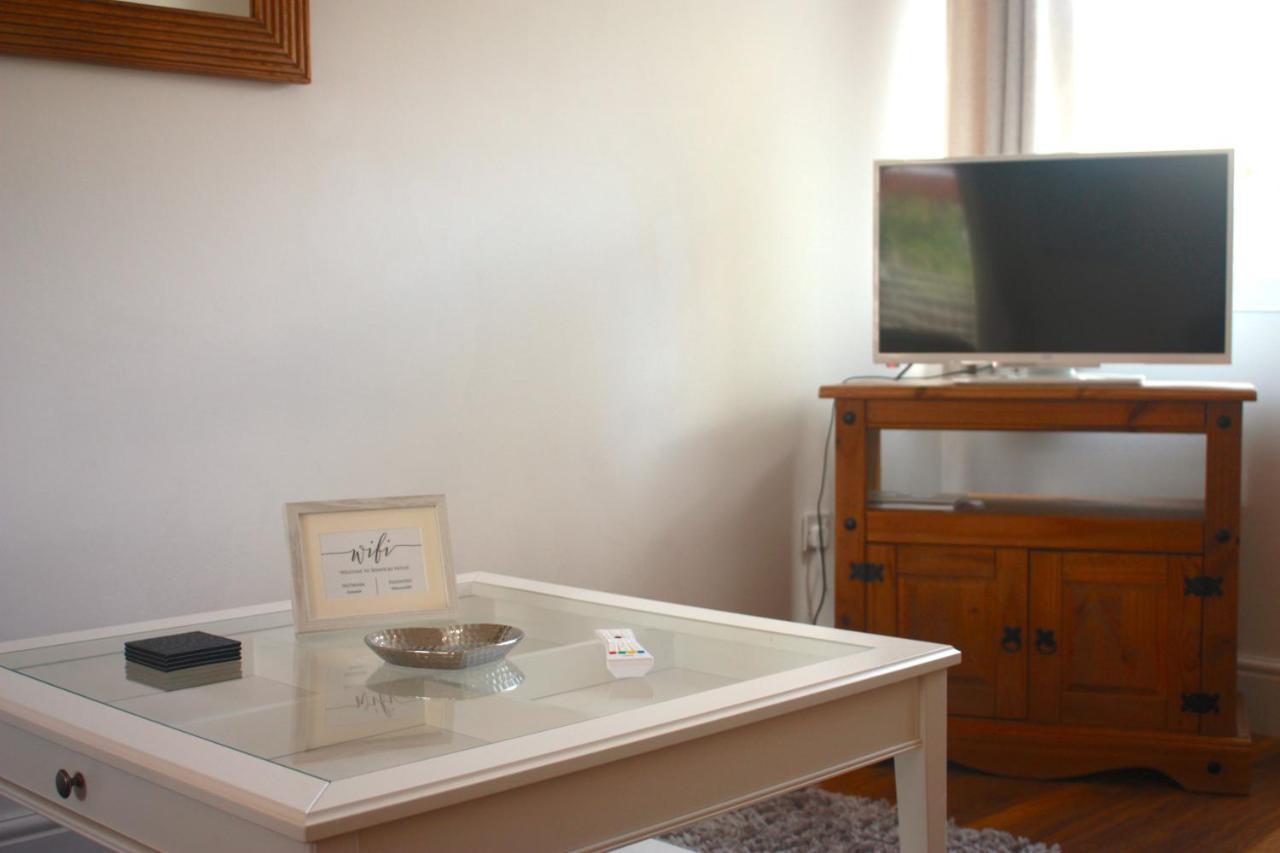Вилла Berwicks House - Nec & Airport - Stylish 3-Bed House With Garden Бирмингем Экстерьер фото